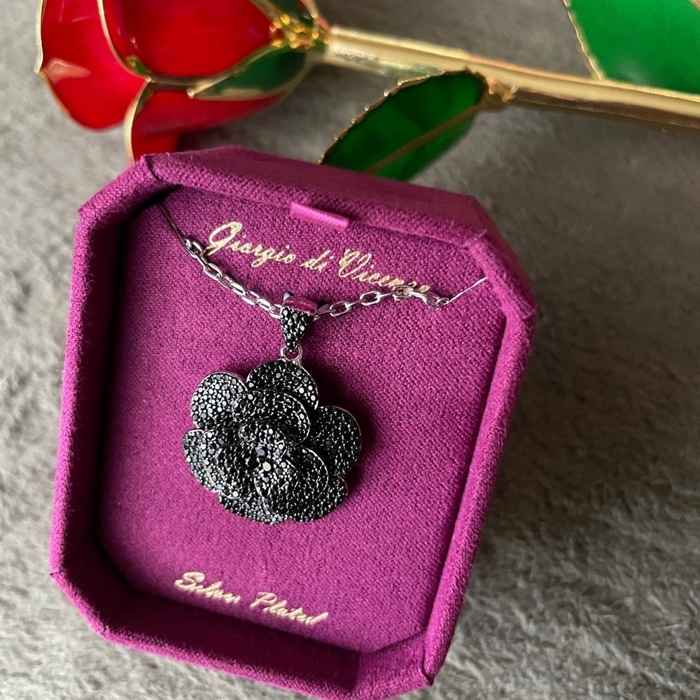 Women’s necklace, black rose necklace,Silver Plated Black Flower Necklace - Picture 6 of 10